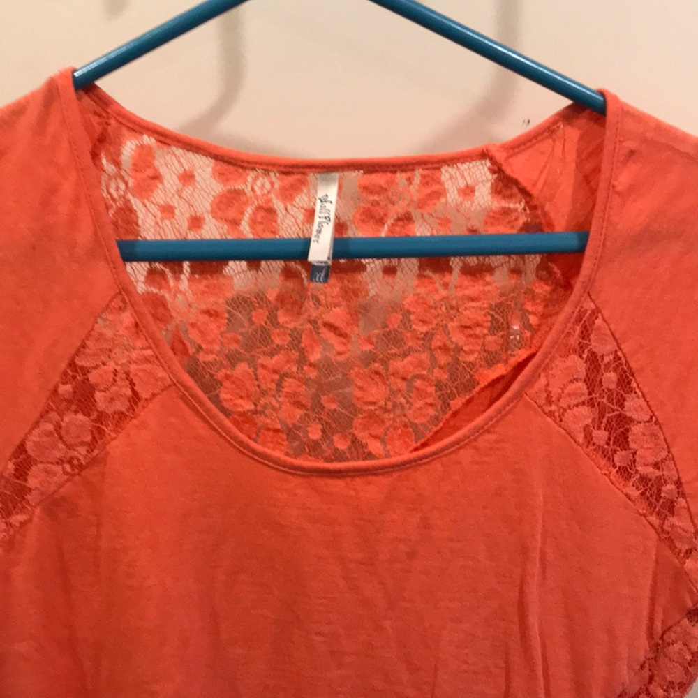 Coral T-shirt with lace accents